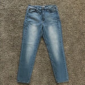 Blue Boyfriend Jeans with Faded Appearance and Straight Leg Style